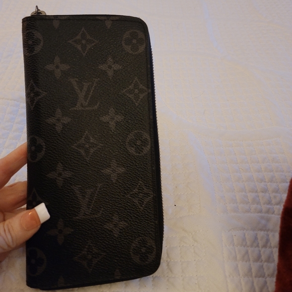 LOUIS VUITTON MONOGRAM ECLIPSE VERTICAL (ORGANIZER) ZIPPY WALLET - Picture 1 of 16
